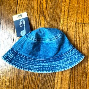 BabyGAP denim bucket hat UPF 50+ NWT